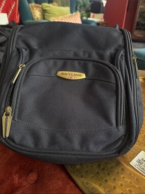 Black Men's Toiletry Bag with Gold Accents